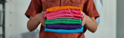 Commandez facilement vos tenues personnalisées et affichez vos couleurs avec style !